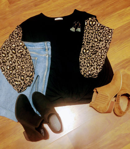 Front knot Leopard Sleeve Top