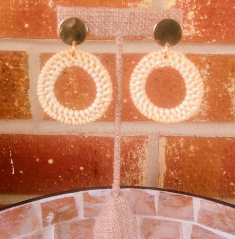 Rattan Earrings with Round Bottom